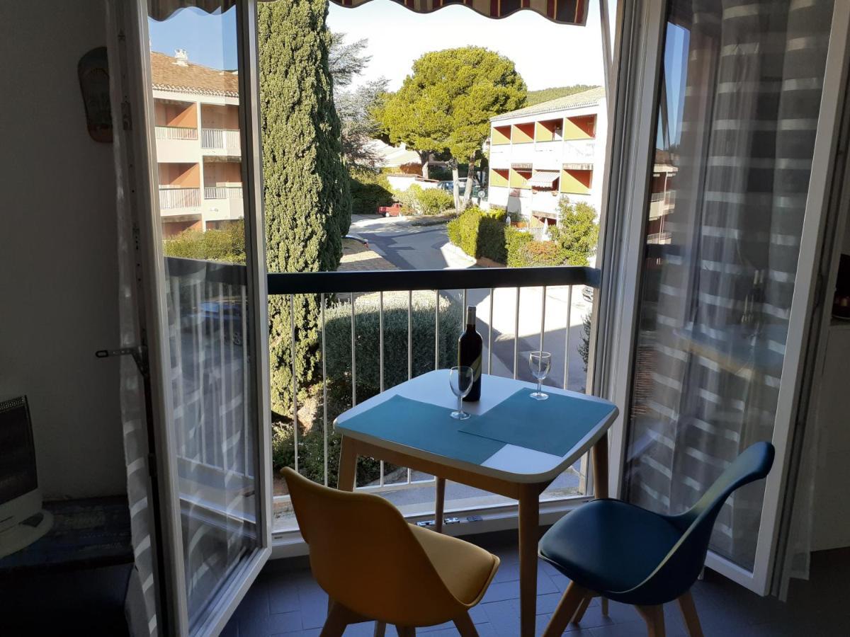 Bandol Nature Et Loisirs: Parking/ Piscine Екстериор снимка
