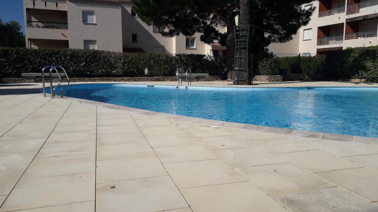 Bandol Nature Et Loisirs: Parking/ Piscine Екстериор снимка